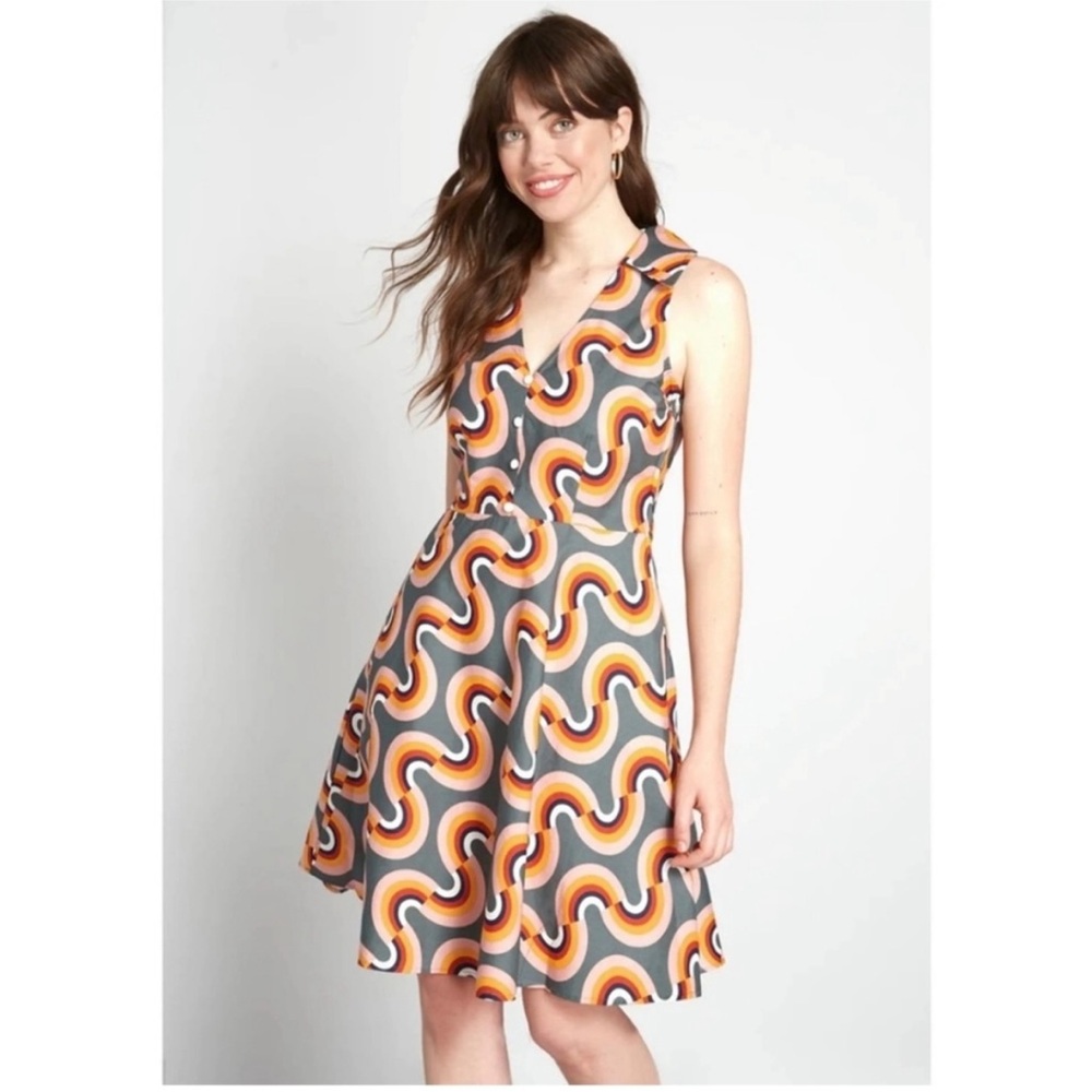 Modcloth Retro Swirl Dress in Orange and Gray.‎ Size  8